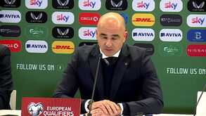 Roberto Martínez explica por que trocou dois defesas ao intervalo diante da Irlanda