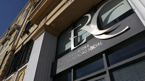 Medialivre notifica RTP, SIC e TVI para iniciar debates presidenciais após recomendação da ERC.
