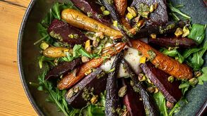 Local Your Healthy Kitchen apresenta pratos com beterraba e cenoura