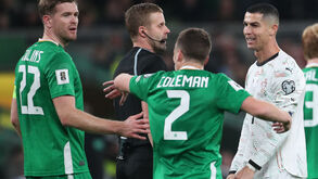 Cristiano Ronaldo expulso frente à Rep. Irlanda