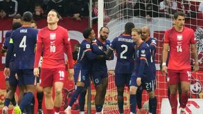 Duelo entre Polónia e Holanda