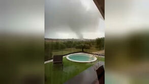 As imagens da passagem de tornado em Albufeira