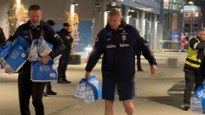 Na seleção norueguesa ninguém passa fome: Haaland comprou 70 hambúrgueres após vitória