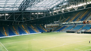 Estádio preparado para o jogo entre Cazaquistão e Bélgica