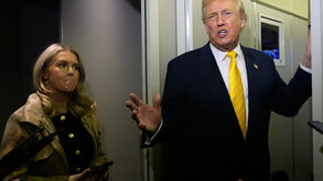 Trump processa BBC por edição enganosa de discurso sobre invasão ao Capitólio