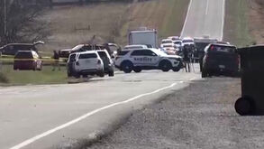 Quatro polícias baleados na zona rural do Kansas   