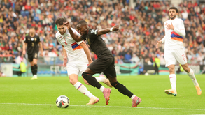 Carlos Forbs na estreia pela Seleção frente à Arménia no Dragão