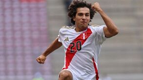 Tchaptchet e Bassco Soyer mostram disponibilidade para subir à equipa principal