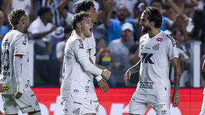 Rollheiser celebra golo ao Palmeiras