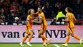 Jogadores celebram golo no jogo Holanda-Lituânia, apuramento para o Mundial'2026