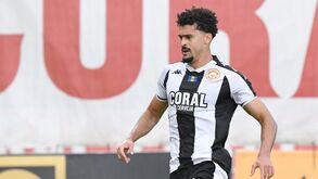 Léo Santos, central do Nacional