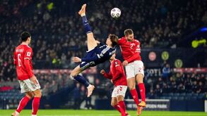 O que acaba de fazer McTominay no Escócia-Dinamarca: bicicleta faz lembrar golo de Ronaldo à Juventus