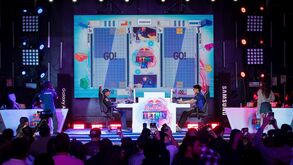 Competição Red Bull Tetris reúne jogadores e fãs
