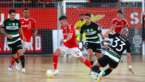 Chishkala, ainda como jogador do Benfica, no dérbi contra o Sporting