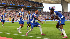 FESTA. Os portistas venceram cinco dos seis  jogos disputados no Estádio do Dragão, tendo empatado apenas frente ao Benfica