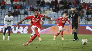 Pavlidis marcou, de penálti, um dos golos do Benfica frente ao Atlético