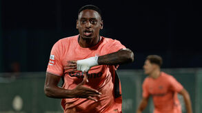 Pablo Rosario disputa a vaga de Bednarek com Tomás Pérez