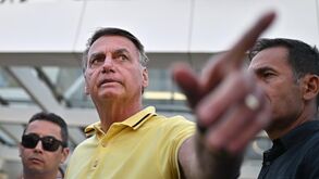 Bolsonaro é preso preventivamente pela Polícia Federal