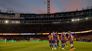 Barcelona goleia Athletic Bilbao no regresso a Camp Nou 