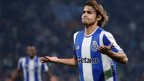 Rodrigo Mora marca ao Sintrense