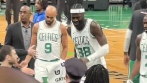 Neemias Queta sai a coxear no 1.º quarto do Boston Celtics-Orlando Magic