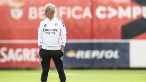 Azarado Barrenechea dá lugar a Manu: o onze provável do Benfica para o jogo com o Estoril