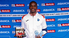 Andrew já tem o prémio de melhor guarda-redes: «Estamos a construir uma família»