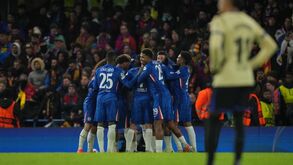 Chelsea vence Barcelona e sobe na classificação da Champions