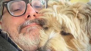 A visita mais aguardada: a cadela Chiclete pode ou não ir visitar Nuno Markl ao hospital? «