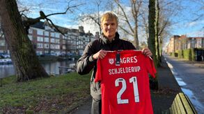 Pieter Albers vive a 82 quilómetros de Amesterdão e é fã Schjelderup 