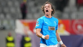 David Luiz torna-se no segundo jogador mais velho a marcar na Liga dos Campeões