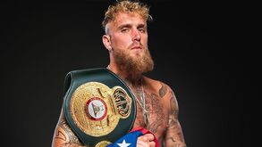 Joe Rogan avisa Jake Paul: «Se aquela mão direita te acerta...»