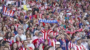 Multa ao Atlético de Madrid após atos racistas no jogo com o Arsenal