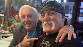 Ric Flair lembra Hulk Hogan: «Os medicamentos de rua mataram-no…»