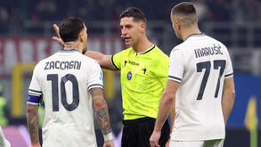 Lazio prostesta contra arbitragem do jogo com o Milan