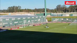 Insólito: colocação da marca de penálti gerou dúvidas em Vila do Conde e foi preciso... uma fita métrica