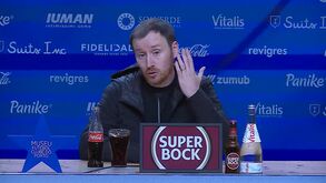 Ian Cathro e a confusão no final do FC Porto-Estoril: «Queriam intimidar-me... Foi um grande erro»