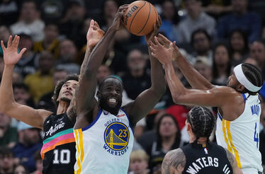 Momento do jogo entre Golden State Warriors e San Antonio Spurs