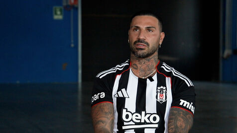 Quaresma «Feliz por fazer parte de um grupo de jogadores que fizeram história no mundo do futebol»