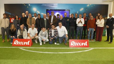 O Ajax-Benfica no Estádio Record