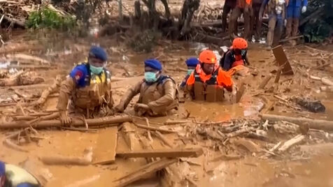 Mais de 250 mortos em cheias e deslizamentos em Sumatra, Indonésia