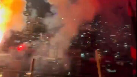 Adeptos do Flamengo celebram conquista da Libertadores na favela da Rocinha