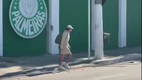 Jogador do Palmeiras foi a pé para casa depois da derrota na final da Libertadores 