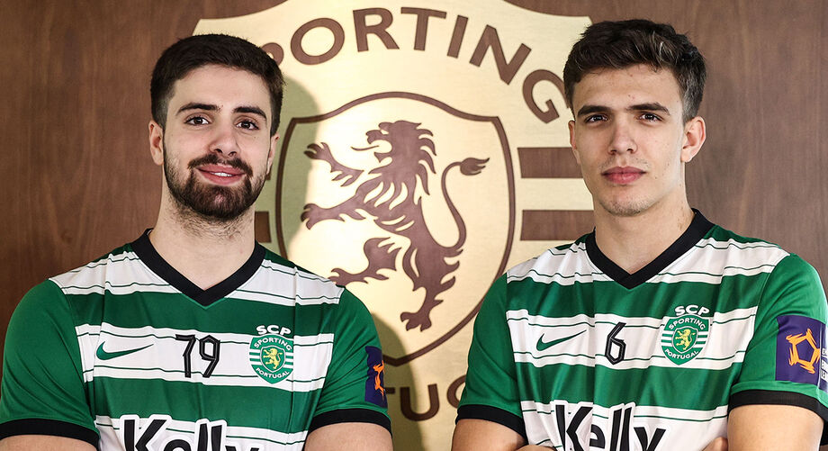 Kiko e Martim Costa posam com a camisola do Sporting