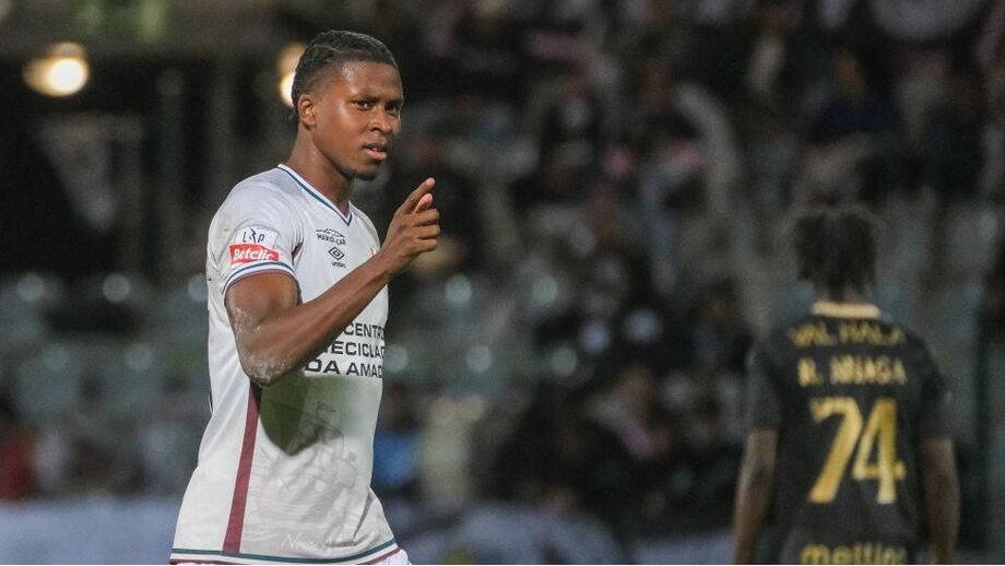 Lopes Cabral assinou um hat trick ni Casa Pia-Estrela Amadora