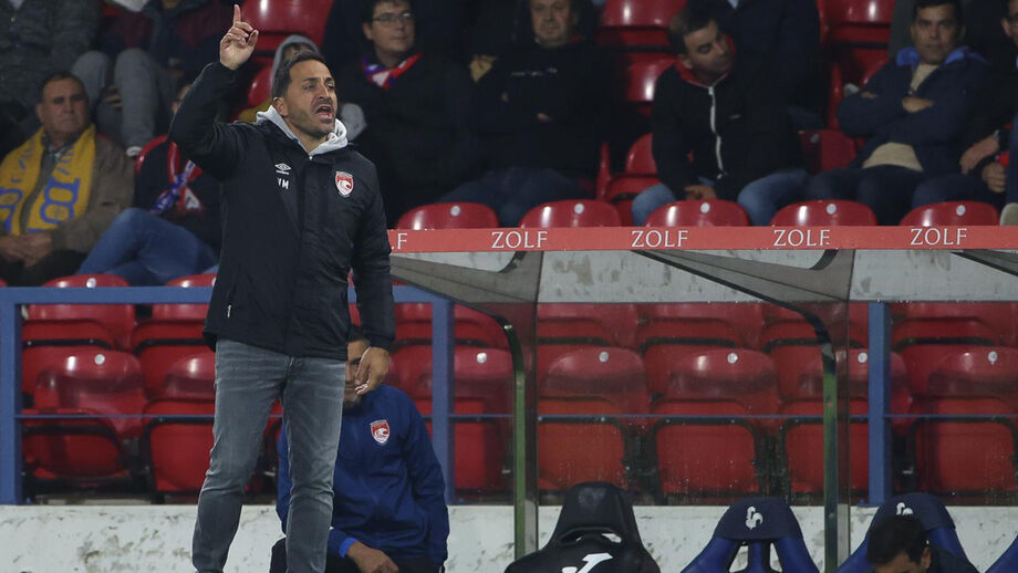 Vasco Matos reage durante o jogo com o Gil Vicente