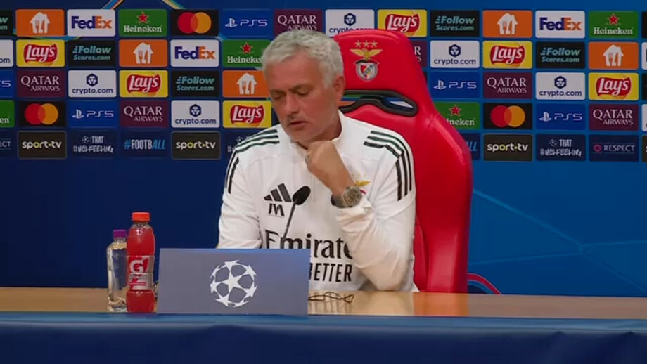 Treinador do Benfica diz ainda assim que há faltas que têm que ser cometidas