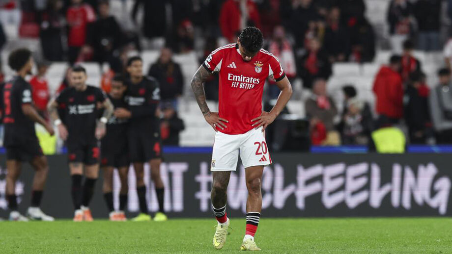 Richard Ríos demonstra desilusão em campo após o jogo