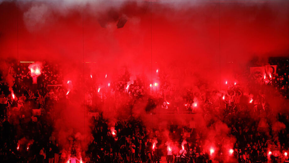Multa para o Benfica por pirotecnia utilizada pelos adeptos em Guimarães