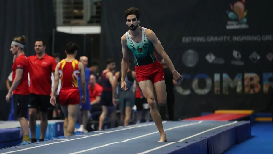 Vasco Peso apura-se para a final de tumbling no Mundial de Trampolins, em Pamplona